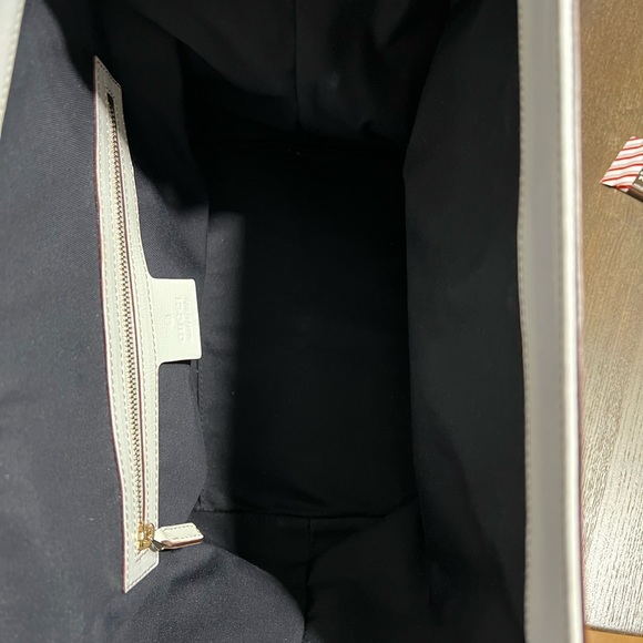 Gucci Bowling Bag - White with Red & Navy Interior. - Picture 7 of 15